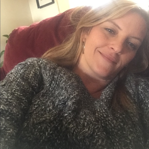 Meet your Posher, Teena - Picture 1 of 8